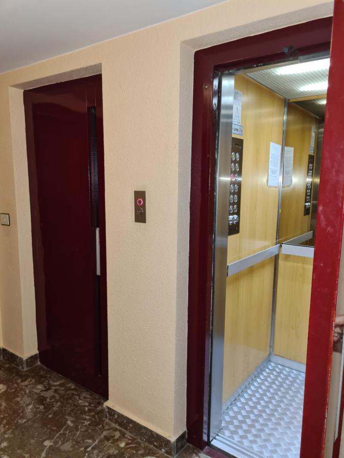 Espacioso apartamento con impresionantes vistas y garaje privado - Dos Torres Tauriel Zaragoza Exterior foto