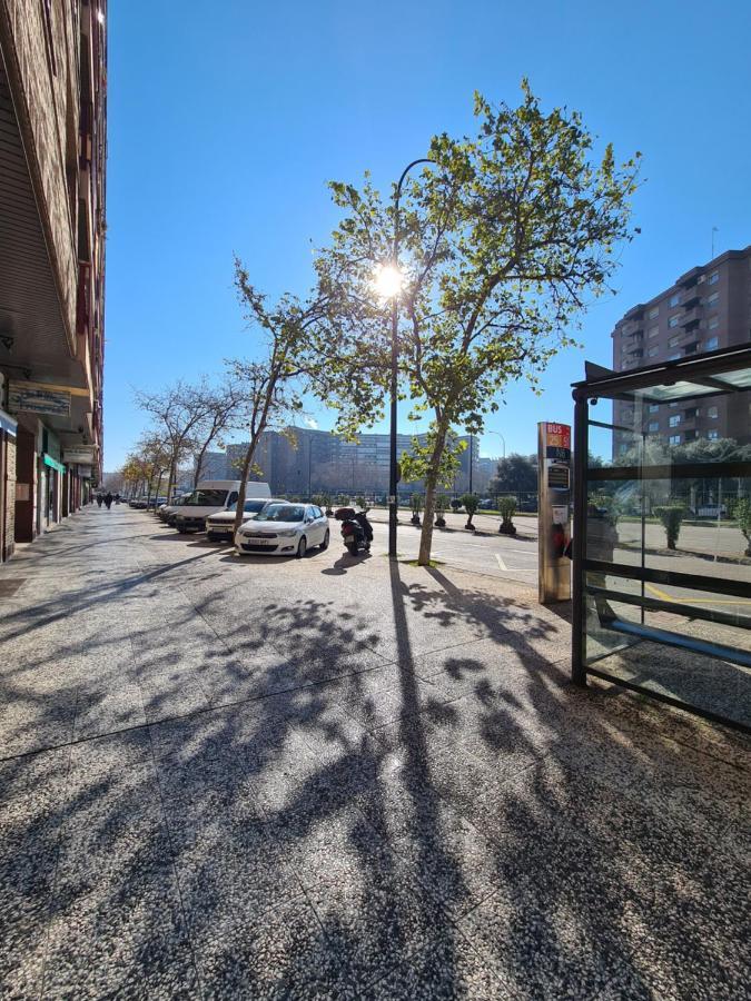 Espacioso apartamento con impresionantes vistas y garaje privado - Dos Torres Tauriel Zaragoza Exterior foto